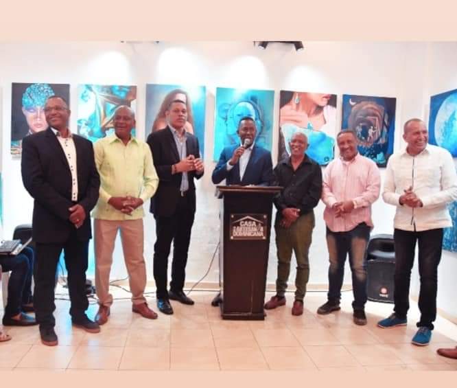 araujo_cristal's tweet image. El Cluster de Joyeros Artesanos Dominicanos, junto a FEDARTERD, Asonarte y ProArtesaniaRD, celebra este año @RDPorLoAlto el Día Nacional del Larimar #ApoyaLoNuestro 
#CeroExportacionLarimarBruto 
@EmbajadaUSAenRD @Esperanza_Dleon @rcavada @jlvidalma @nuriapiera @pablomckinney