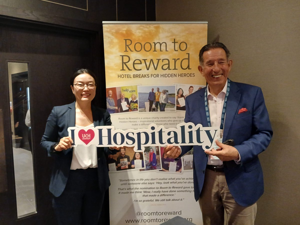 Room to Reward (@roomtoreward) on Twitter photo Delighted to be spreading the R2R word at the <a href="/UKHofficial/">UKHospitality</a> Summer Conference today. Hosted by our wonderful supporters <a href="/HiltonBankside/">Hilton Bankside</a>
#Hospitality #MakeADifference Delighted to be spreading the R2R word at the <a href="/UKHofficial/">UKHospitality</a> Summer Conference today. Hosted by our wonderful supporters <a href="/HiltonBankside/">Hilton Bankside</a>
#Hospitality #MakeADifference