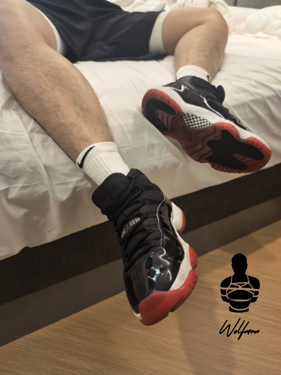 试穿体验—乳胶长官奇怪视角，有没有想舔原味的😋