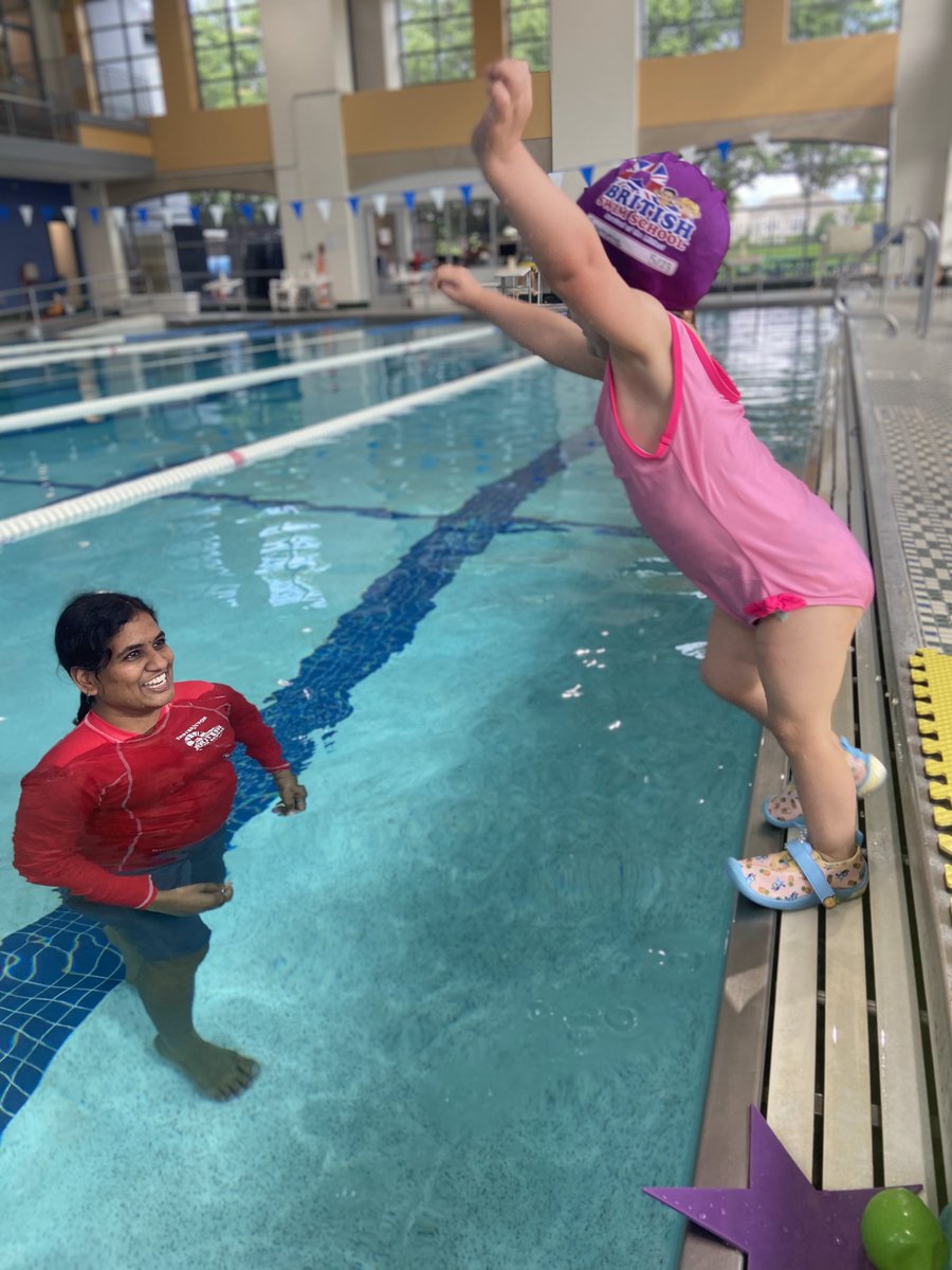 BSSStLouis's tweet image. Humpty Dumpty sat on a wall… you know the rest 🥚
.
#britishswimschool #swimlessonsstlouis #learntofloat #jumpin #survivalskills
.
Learn more about our programs at:
🔗- britishswimschool.com/st-louis
📞- (314) 312-1878