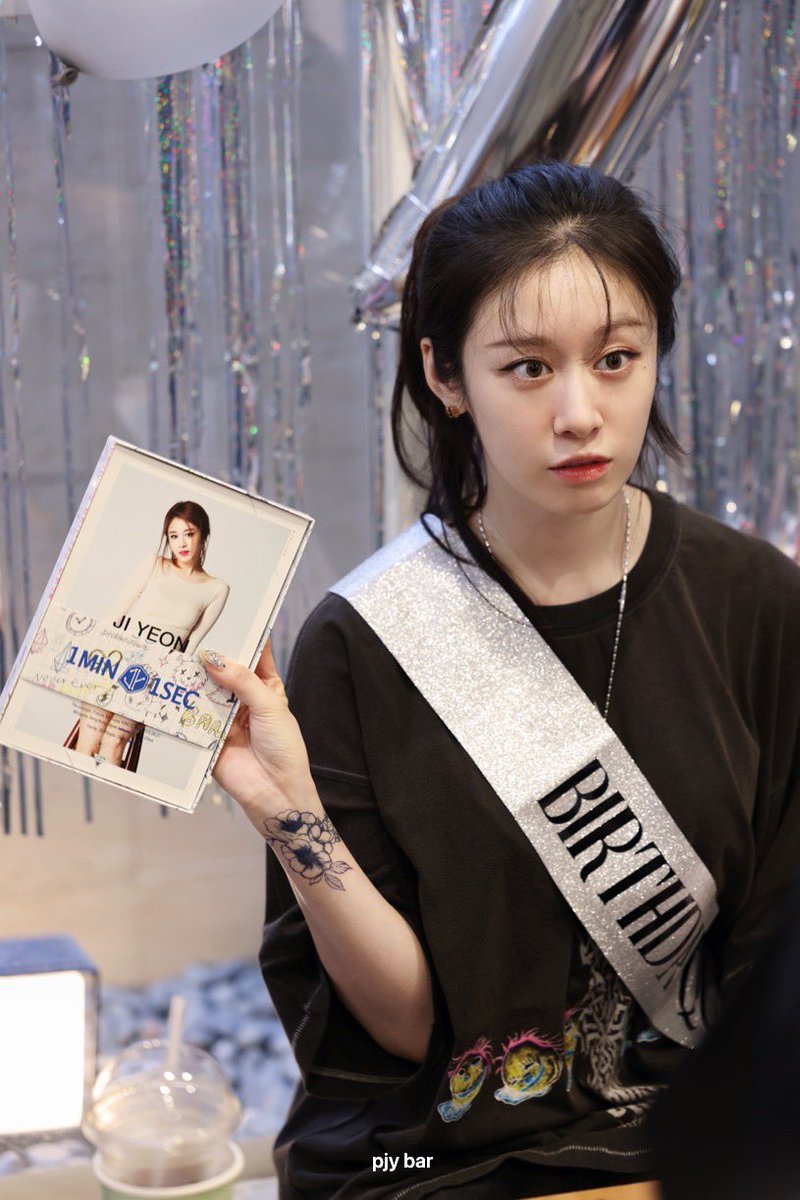 pjybar's tweet image. 250607

4p😉

#박지연 #JIYEON #지연 #parkjiyeon