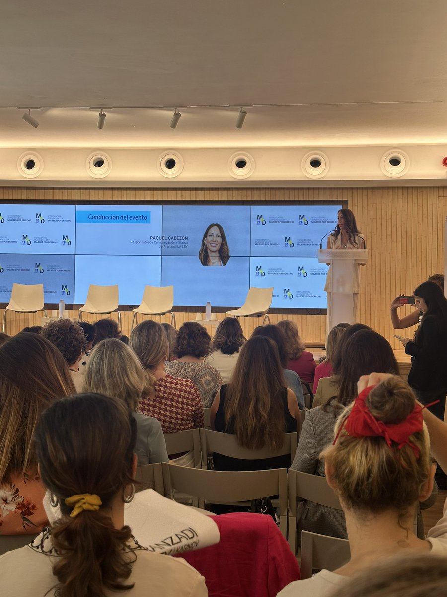 🚀 Hoy celebraremos la IV edición de “Mujeres por Derecho” de Fundación Aranzadi LA LEY, con el lema #Inteligencia #Justicia e #Igualdad. 

Juristas como <a href="/AmunozAlicia/">Alicia Muñoz Lombard</a> <a href="/SaraMolinaPT/">Saramolinapt 💡</a> entre otras compañeras nos hablarán de la importancia del liderazgo femenino en la IA. 

⚖️ La
