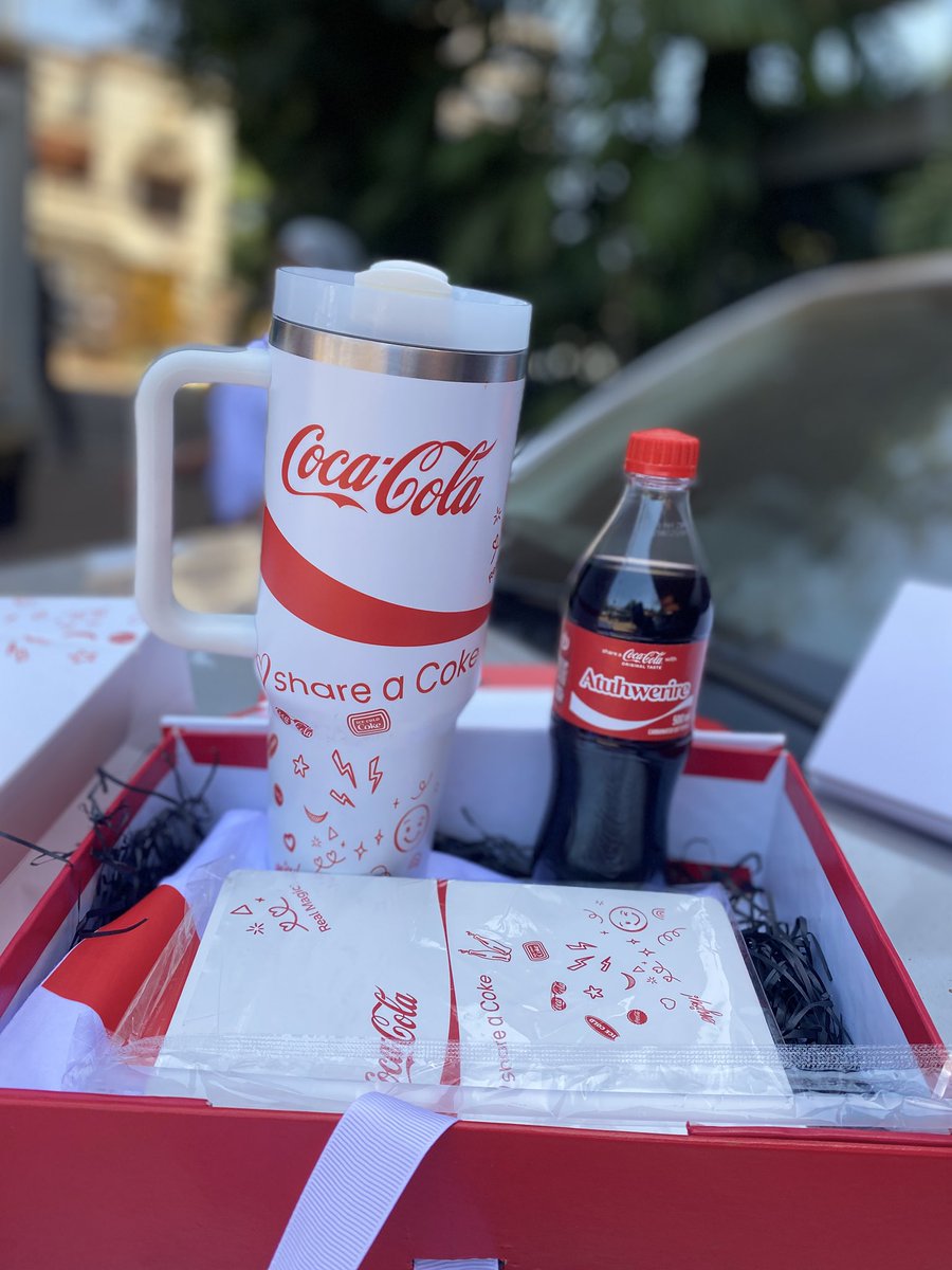 Imrababy's tweet image. Thank you Coca Cola for my package❤️
​#ShareACoke ​with a loved one. “Atuhwerire” looks good on this bottle .
#RefreshUG ​ ♥️