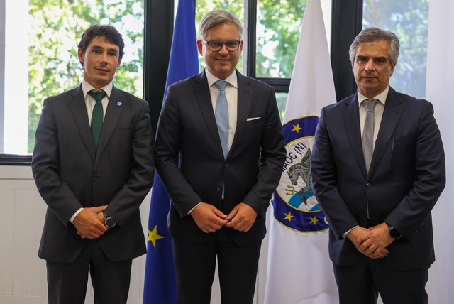 Maritime Analysis and Operations Centre- Narcotics (@maoc_n) on Twitter photo EU Commissioner Magnus Brunner Visits MAOC-N Headquarters in Lisbon 🤝🇪🇺 <a href="/magnusbrunner/">Magnus Brunner</a>
Read more here:
🔗maoc.eu/eu-commissione…
#maritimesecurity #maocn EU Commissioner Magnus Brunner Visits MAOC-N Headquarters in Lisbon 🤝🇪🇺 <a href="/magnusbrunner/">Magnus Brunner</a>
Read more here:
🔗maoc.eu/eu-commissione…
#maritimesecurity #maocn