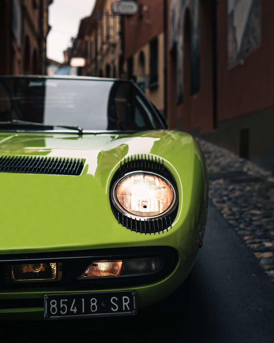 Lamborghini tweet media