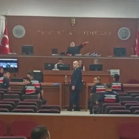 Sevgili Ümit Özdağ sanırım aldığınız ders size bi ömür yeter de artar! 

<a href="/umitozdag/">Ümit Özdağ</a>