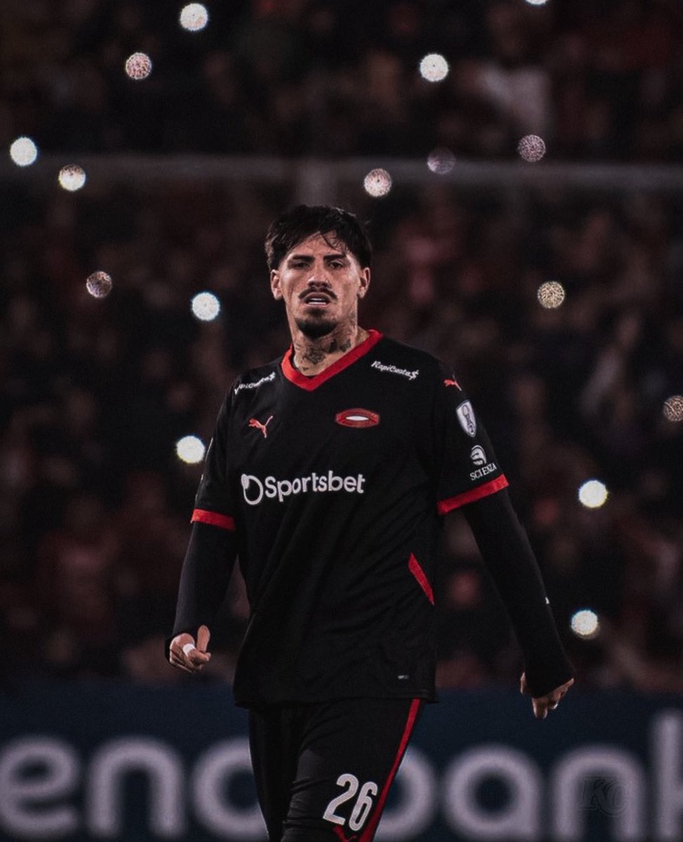 Gracias por todo amigo

Y como hincha, gracias por ser el mejor defensor que ví con la camiseta de mi club 

Todos los exitos del mundo, te vamos a hechar de menos