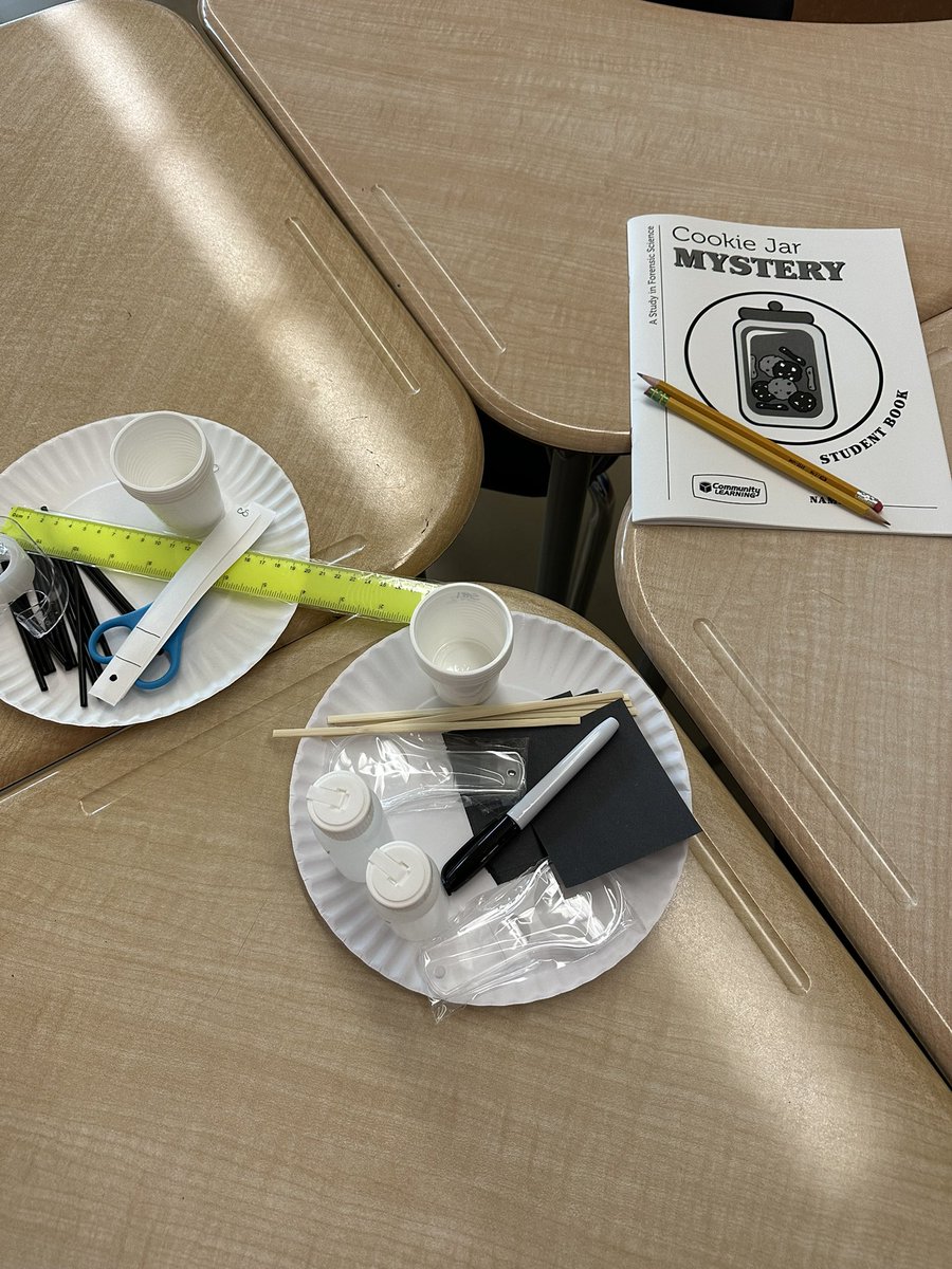 la_teacherTX's tweet image. If you aren’t at STEAM summer 🏕️ where you at @IrvingISD @IISD_iLearn @IrvingLibraries 🕵️ 🕵️♂️ #CommunityLearning 🍪 mystery