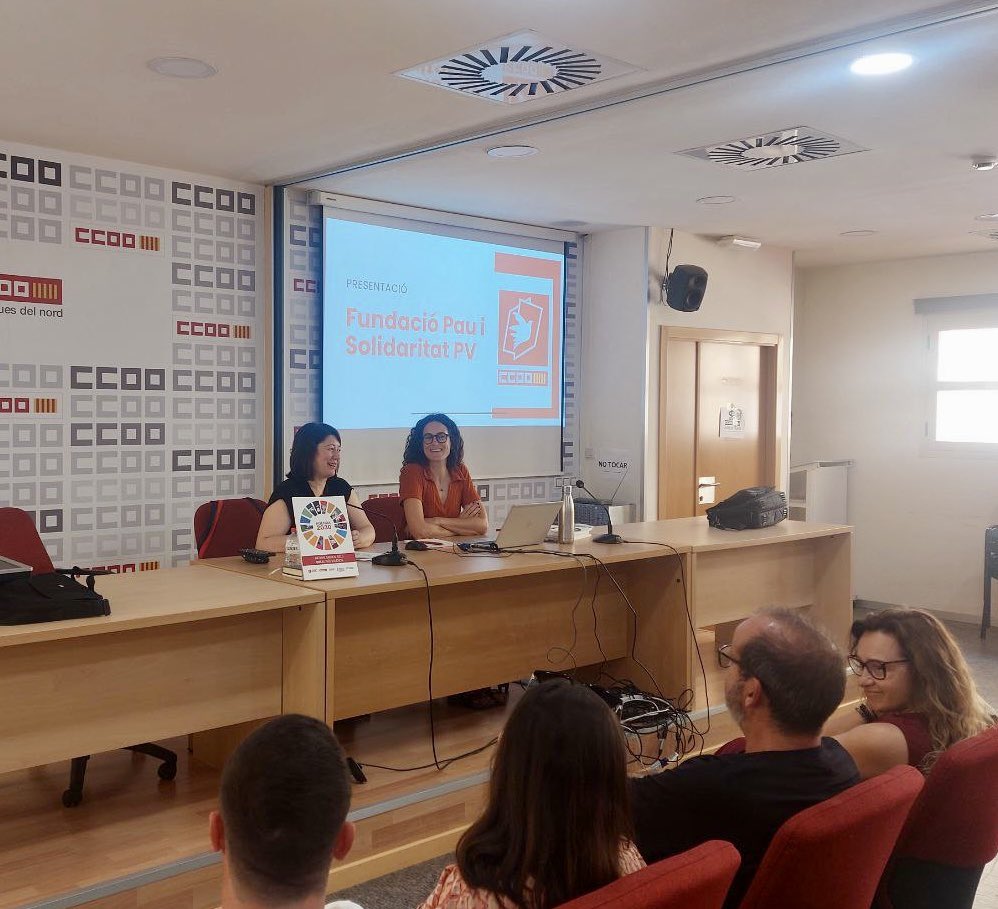 fundaciopaupv's tweet photo. 📕 Avui hem compartit els resultats de l’Informe sindical dels ODS al País Valencià, elaborat dins del projecte #treballdecent, amb les companyes de @ccoopv_cnord
💬 La trobada ha estat un espai per reflexionar juntes sobre els reptes globals del nostre dia a dia sindical, i per seguir avançant cap a un model de desenvolupament humà sostenible que no deixe a ningú enrere