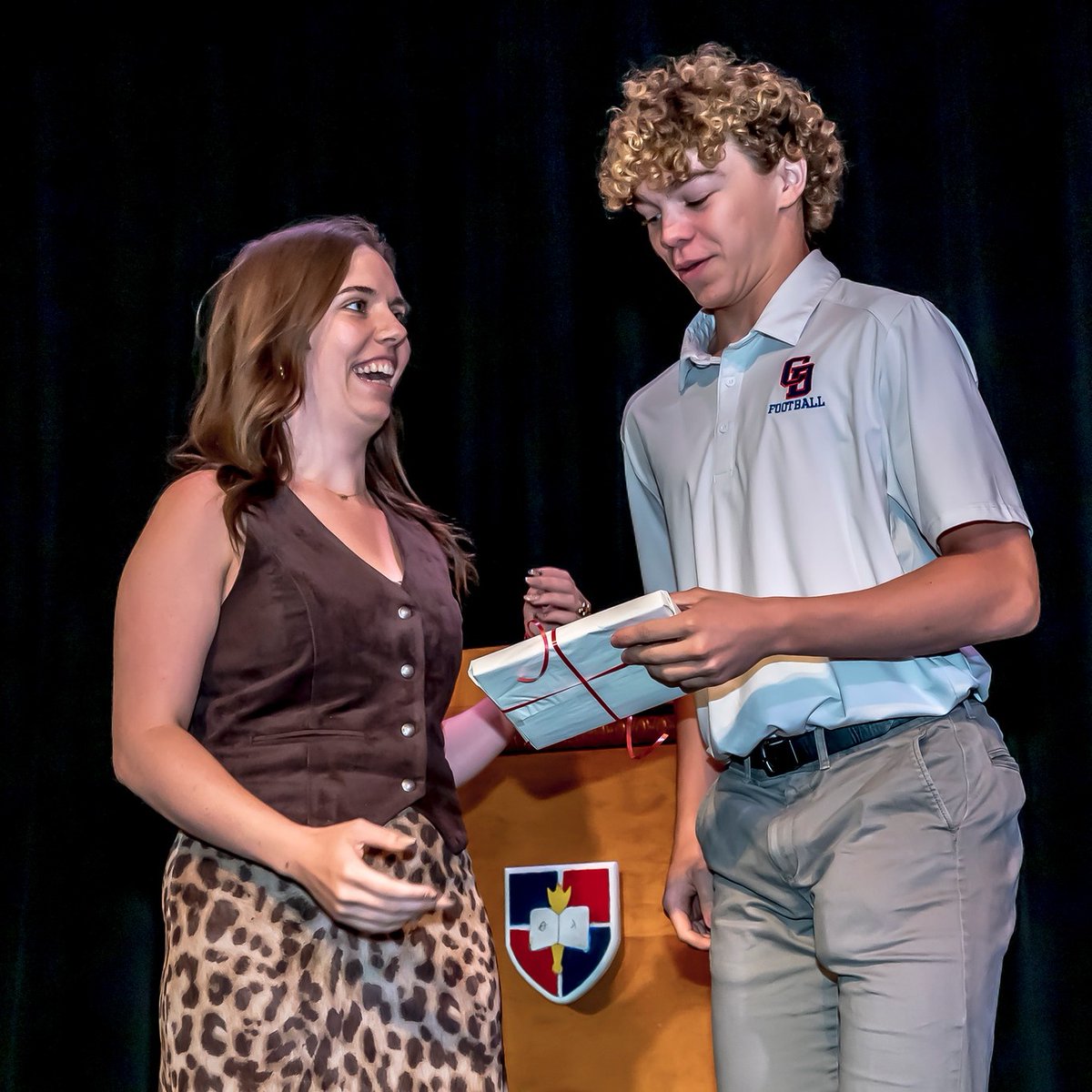 MPCountryDay's tweet photo. Today we recognize rising senior Peyton Katz, the recipient of the Rensselaer Medal.
This medal is awarded to a junior who is at or near the top of their class and excels in advanced math and science courses. The student must demonstrate potential for success in a challenging academic setting and exhibit significant involvement in extracurricular activities. Peyton is a bright student with interests and strengths in many academic areas. He is kind and thoughtful, and has an exemplary work ethic. He has an intuitive understanding of the STEM fields. While maintaining his own high academic standards, he has continued to play the trombone, and participate in multiple sports. Congratulations, Peyton!