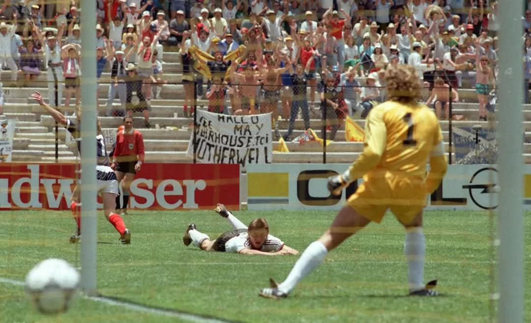 fussballgeekz's tweet image. #Scotland's 🏴󠁧󠁢󠁳󠁣󠁴󠁿 Gordon Strachan pulls the trigger to give the #TartanArmy a 1-0 lead in their Group E 🇲🇽 #WorldCup86 🇲🇽 fixture against #WestGermany at the Estadio La Corregidora, #Queretaro.