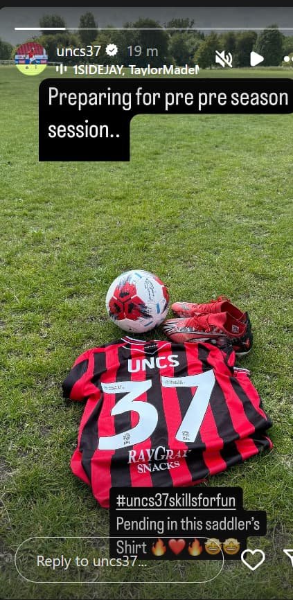 WFCBagnall's tweet image. Looks like Albert Adomah is staying for another year 🤩