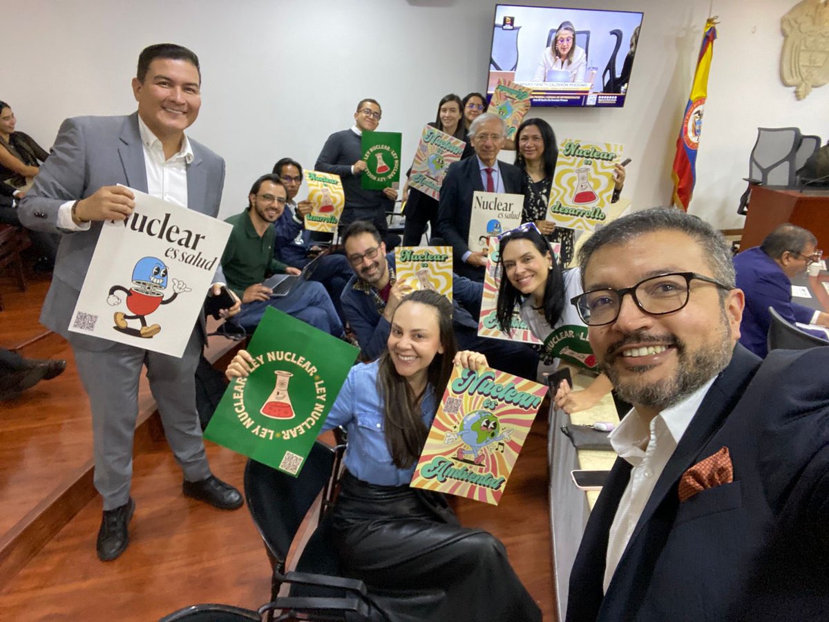 HugoArchilaS's tweet image. Congresistas, el cáncer no espera, cada 15 minutos muere una persona en Colombia; esperamos su apoyo en 1er debate de Comisión I Cámara. Los pacientes necesitan medicina nuclear pero no hay una ley que lo permita. Si hay ciencia, la voluntad debe existir también. #LeyNuclearYa