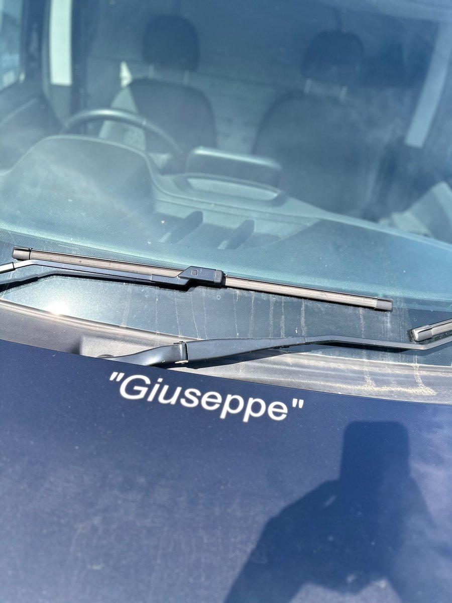 Spotted the #Chrisbeon fleet of vans out and about recently?

Have you noticed they each have their own name....Maxi, Guiseppe, Barney!

They are different sizes and undertake different delivery jobs - names help us let the team know which van to take 😀

#OfficeFurnitureDelivery