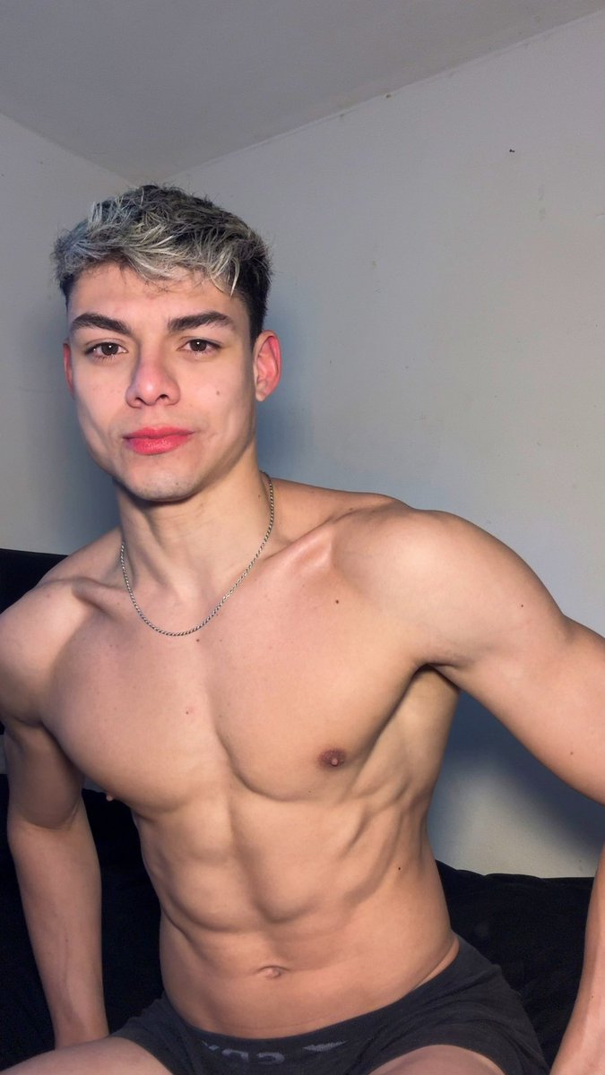 dionigreca's tweet photo. Wataa 🍆🤤🤤 https://t.co/Bjhbh5I6fd