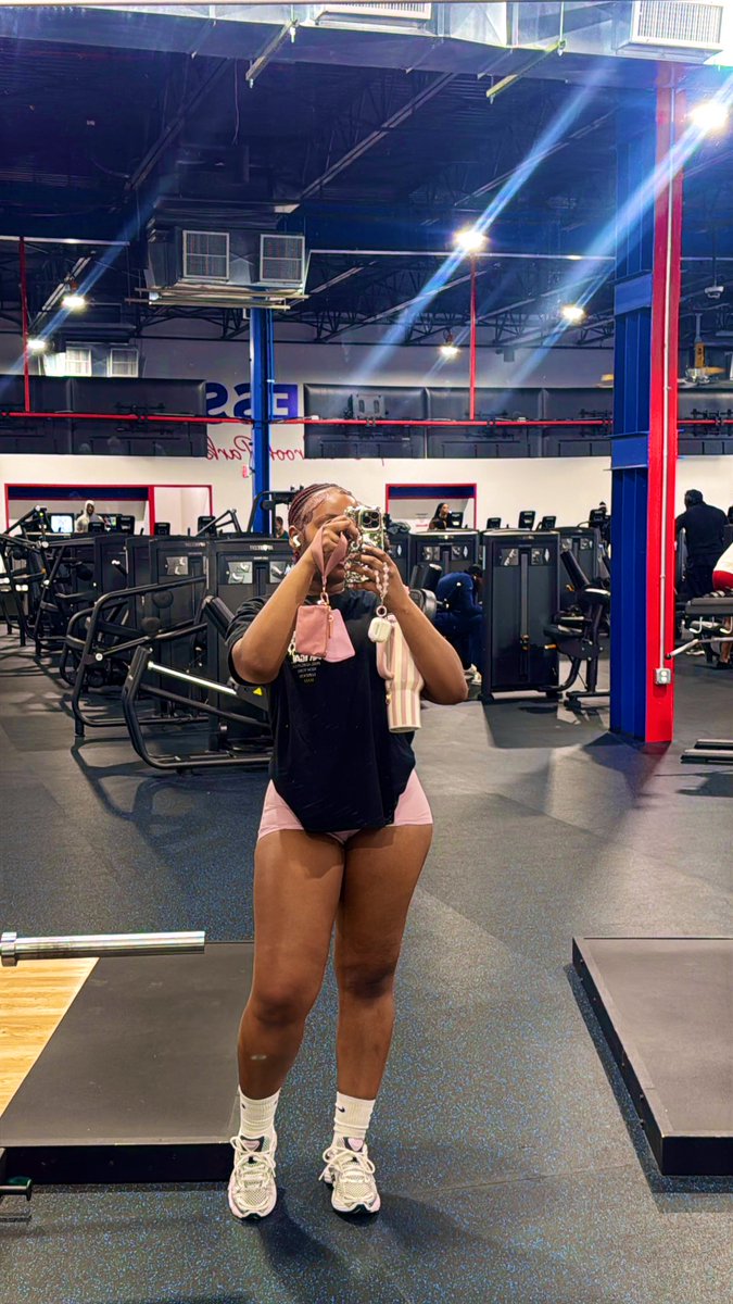 theonlybng's tweet photo. Officially became a gym girly again 🏋🏽‍♀️🫵🏾 https://t.co/i9bEMZH2bu