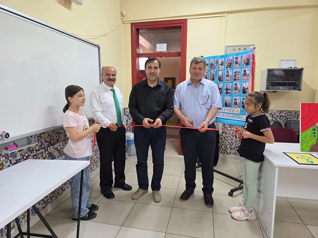 Merkez ilkokulu özel öğrencilerinden resim sergisi seydisehirgundem.com/merkez-ilkokul…