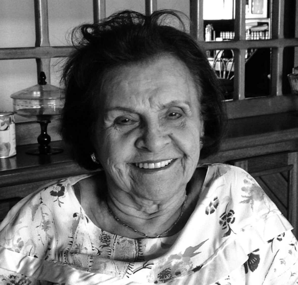 Lamento profundamente o falecimento de Diúda Alves, esposa do meu compadre, deputado José Dias. Minha solidariedade a ele, a Marcelo e a todos os familiares e amigos.
Descanse em paz, Diúda.