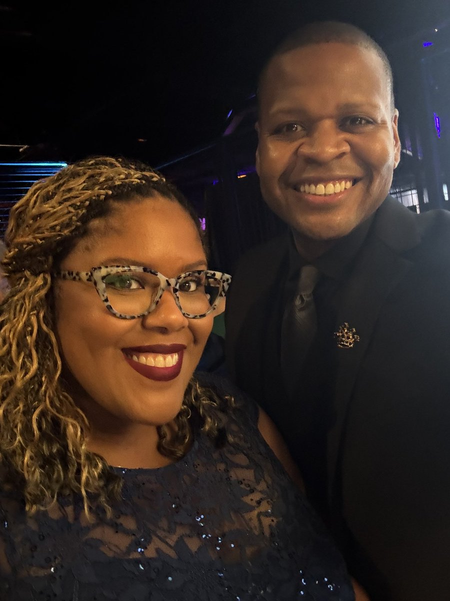 LarryMillerTV's tweet photo. A time was had last night. #nabfoundation https://t.co/Y020dhtdkA