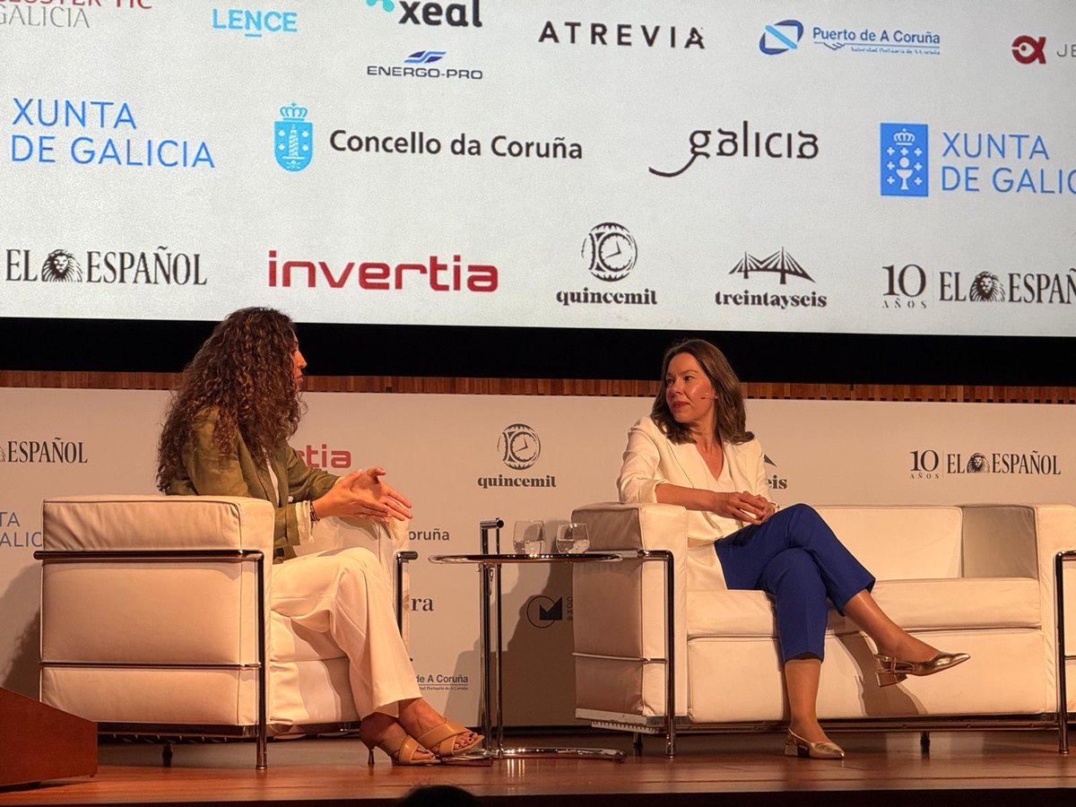 🌍 Estivemos no foro #LaGaliciaQueViene organizado por <a href="/elespanolcom/">EL ESPAÑOL</a> para falar de sostibilidade e #ODS. A nosa directora de Desenvolvemento Sostible e Acción Social, <a href="/LAURADEVEGAF/">Laura de Vega</a>, puxo o foco no papel das empresas para acadar unha Galicia máis xusta, verde e inclusiva ♻️