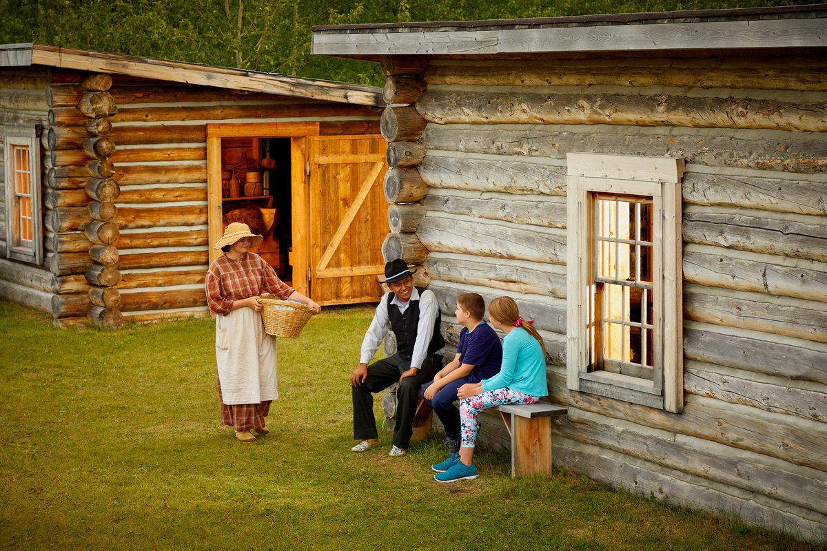 ParksCanada's tweet photo. Thanking all travel media & tourism industry partners for a very successful @TravelMediaCA #TMACTravel Conference & Media Marketplace @Saskatchewan #TMACSK #ExploreSask #ExploreCanada https://t.co/jY4uD6nMW1