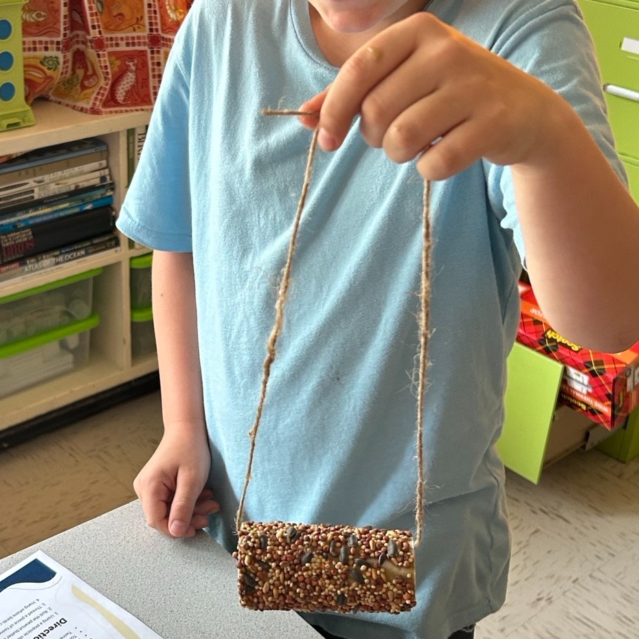 On Monday we visited the Lamoine Consolidated School and spent some time talking to the 6th grade students about ospreys and making bird feeders. We had a great time! Lamoine is home to one of our Osprey cams. You can view the cameras 24/7 at versantpower.com/osprey