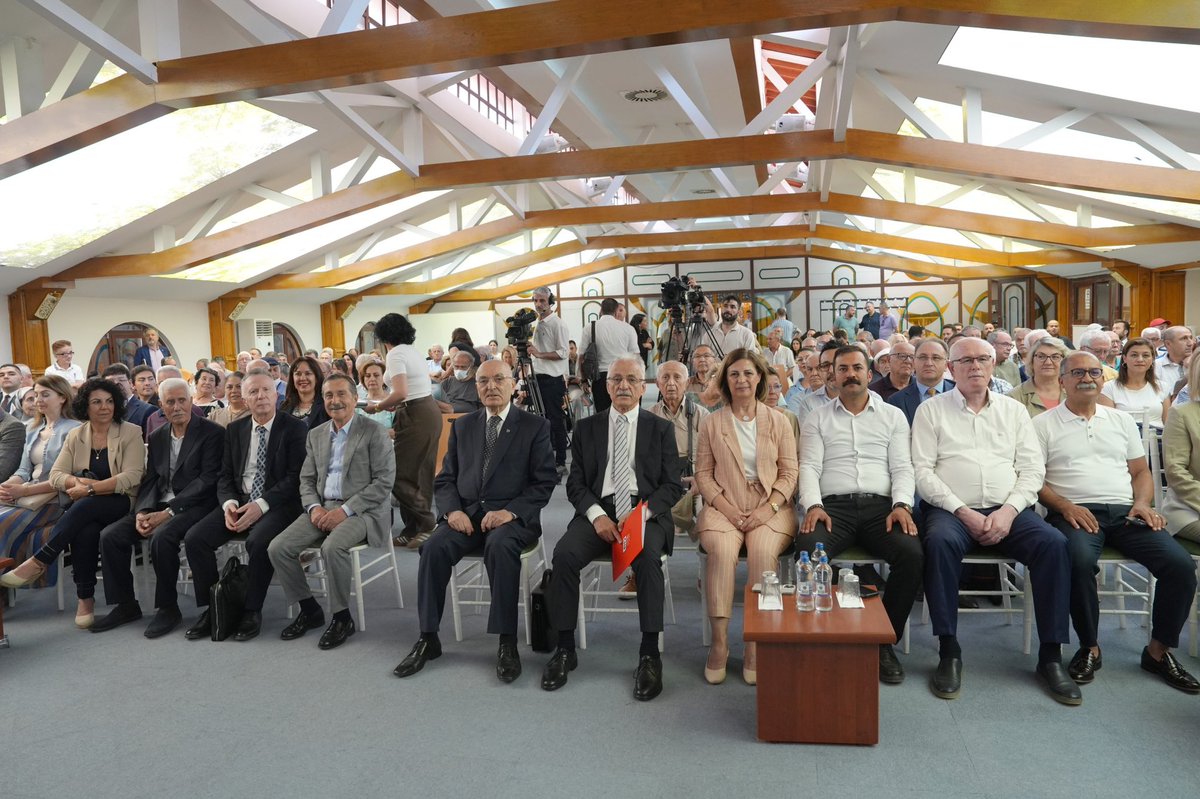 ayseunluce's tweet photo. “Daha iyi bir gelecek yerelden gelecek” anlayışını benimseyen bir kurum olarak önemli bir panele ev sahipliği yaptık.

Eskişehir Kent Konseyimizin ev sahipliğinde, Yerel Reform Girişimi Derneği Kurucu Başkanı Sayın Murat Karayalçın'ın öncülüğünde, “Büyükşehir Belediyelerinin Geleceği” konulu Yerel Reform Buluşmaları’nın 7’incisini gerçekleştirdik.

Sayın Karayalçın başta olmak üzere panele katkı sunan tüm katılımcılara teşekkür ediyorum.

@KarayalcinM 
@YerelReformGD