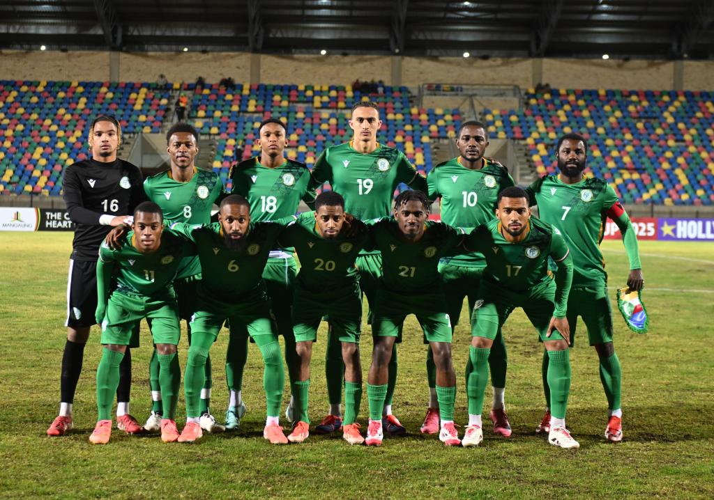 🚨 𝗢𝗙𝗙𝗜𝗖𝗜𝗔𝗟:

Bafana Bafana's B side will face Comoros in the COSAFA Cup semi-finals after the iselanders topped Group D ahead of Morena Ramoreboli's Botswana.

The semi-final will take place on Friday, 13 June.
