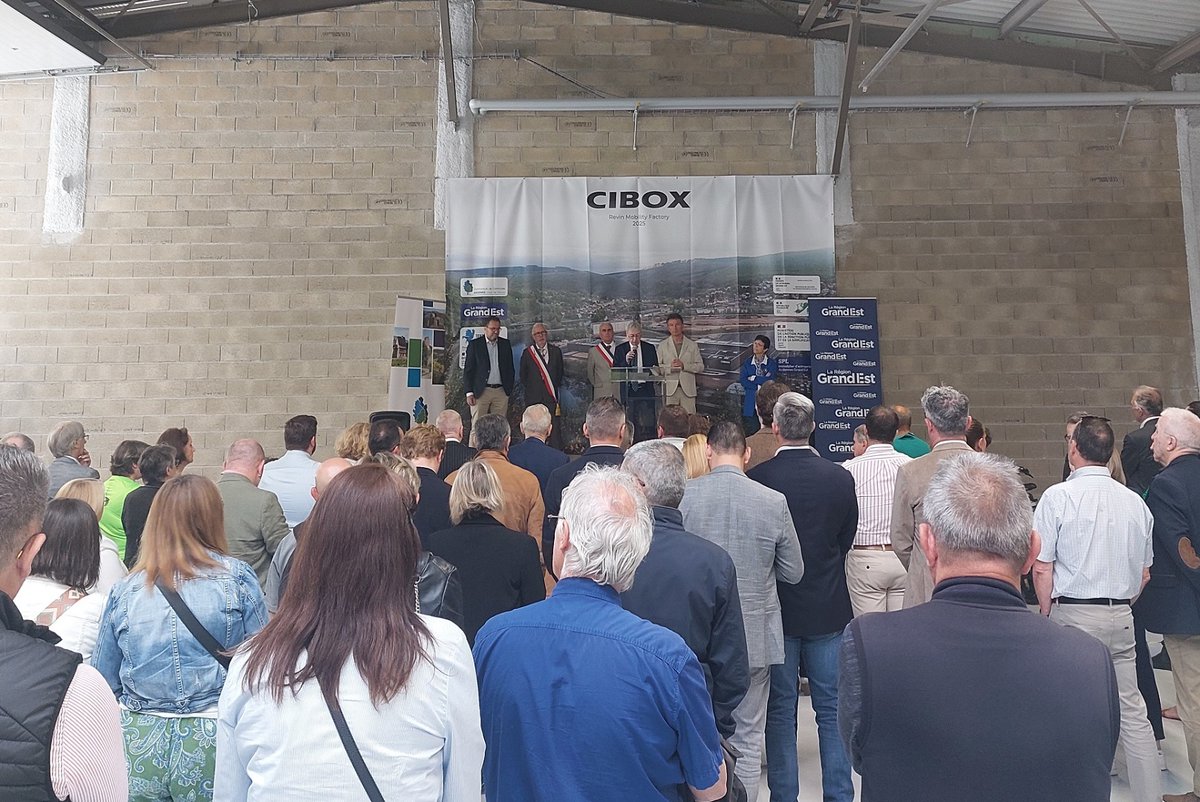 Prefet08's tweet photo. #Inauguration | Ce 11 juin, Joël DUBREUIL, Secrétaire général du @prefet08, a inauguré l'entreprise CIBOX, implantée à Revin.
Cibox a bénéficié d'une aide de l'État à hauteur de 5 millions d'€.
#Mobilité #Écologie #VéloÉlectrique #TrottinetteÉlectrique
@regiongrandest

@CCARM08 https://t.co/421lIwy3kW