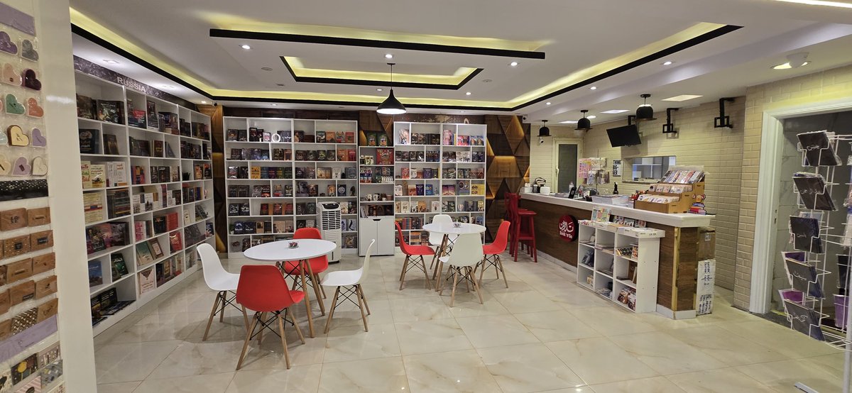 فرع تدوين الجديد في 433 المحور المركزي- الحصري- أمام جامعة 6 أكتوبر- محافظة 6 أكتوبر- مصر في انتظاركم وإصدارات كل دور النشر المصرية والعربية وقسم خاص للأطفال والناشئة  علاوة على قسم خاص بالكتب الأجنبية  في انتظاركم يوميا