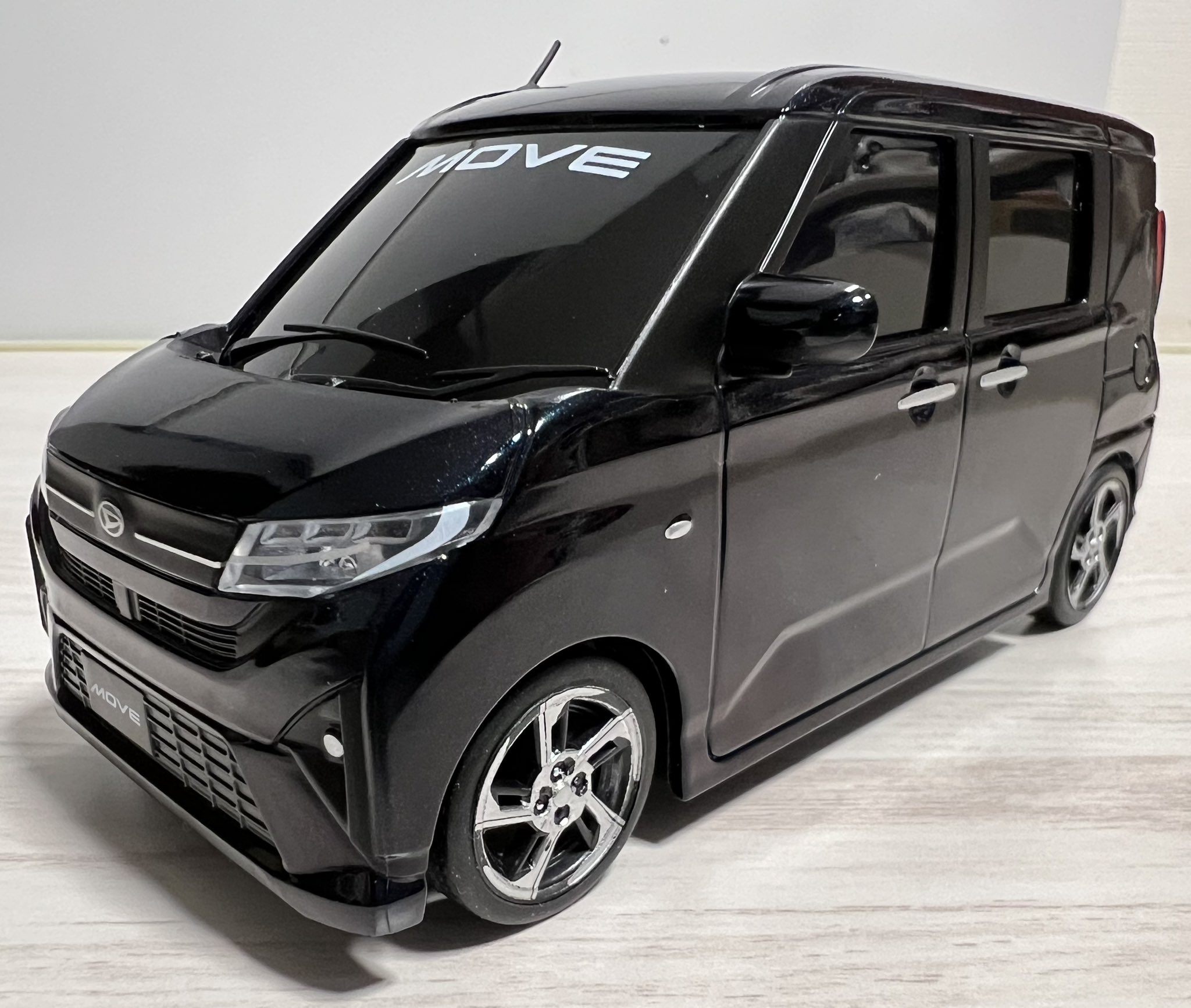 Amazon | ダイハツ 新型ムーヴキャンバス 2022年モデル カラー
