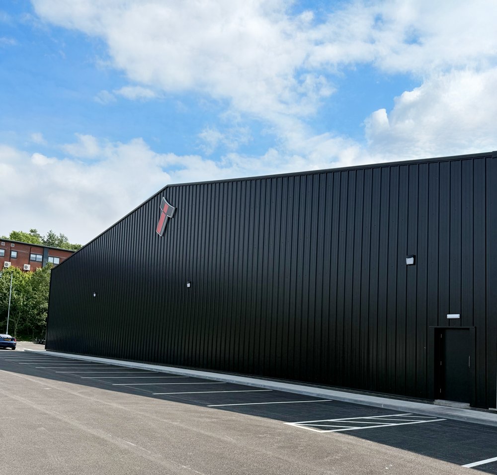 📢Yesterday saw the official opening of the new warehouse at our head office in Oldham 🎉

The 864 sq m facility will be able to store 1248 pallets up to 4 pallets high at the centre on a cutting-edge mobile pallet racking system.

Well done to everyone involved!