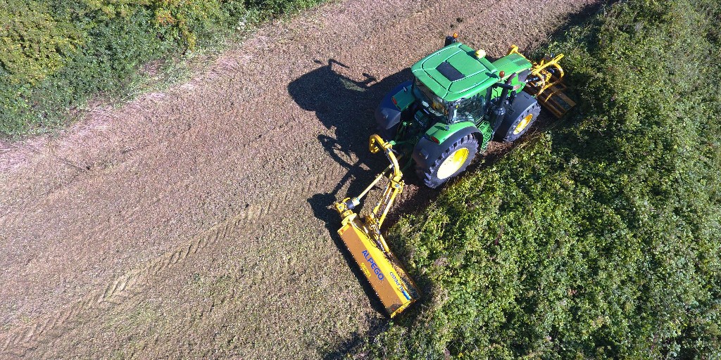 Flail Mowers have to contend with a fair bit when working - and that's why all Alpego Flail Mower are built with a "second skin", to strengthen and protect the outer hood, resulting in a significantly longer lifespan!💪 

ow.ly/31A930sJFg5