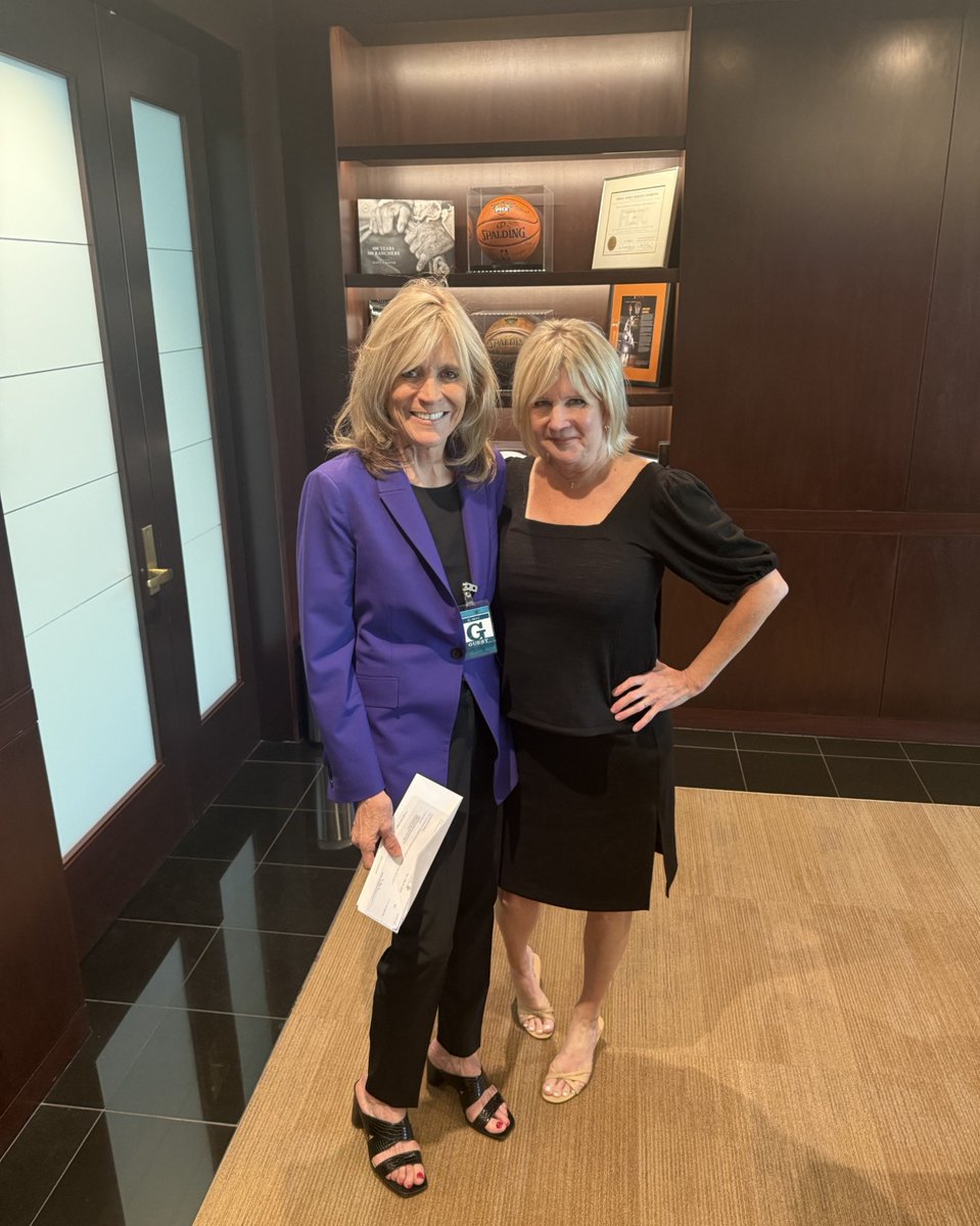 A huge thank you to National Bank of Arizona for their generous contribution to Arizona Forward! This significant investment is the result of a long-standing partnership focused on advancing clean energy and a sustainable future for Arizona.