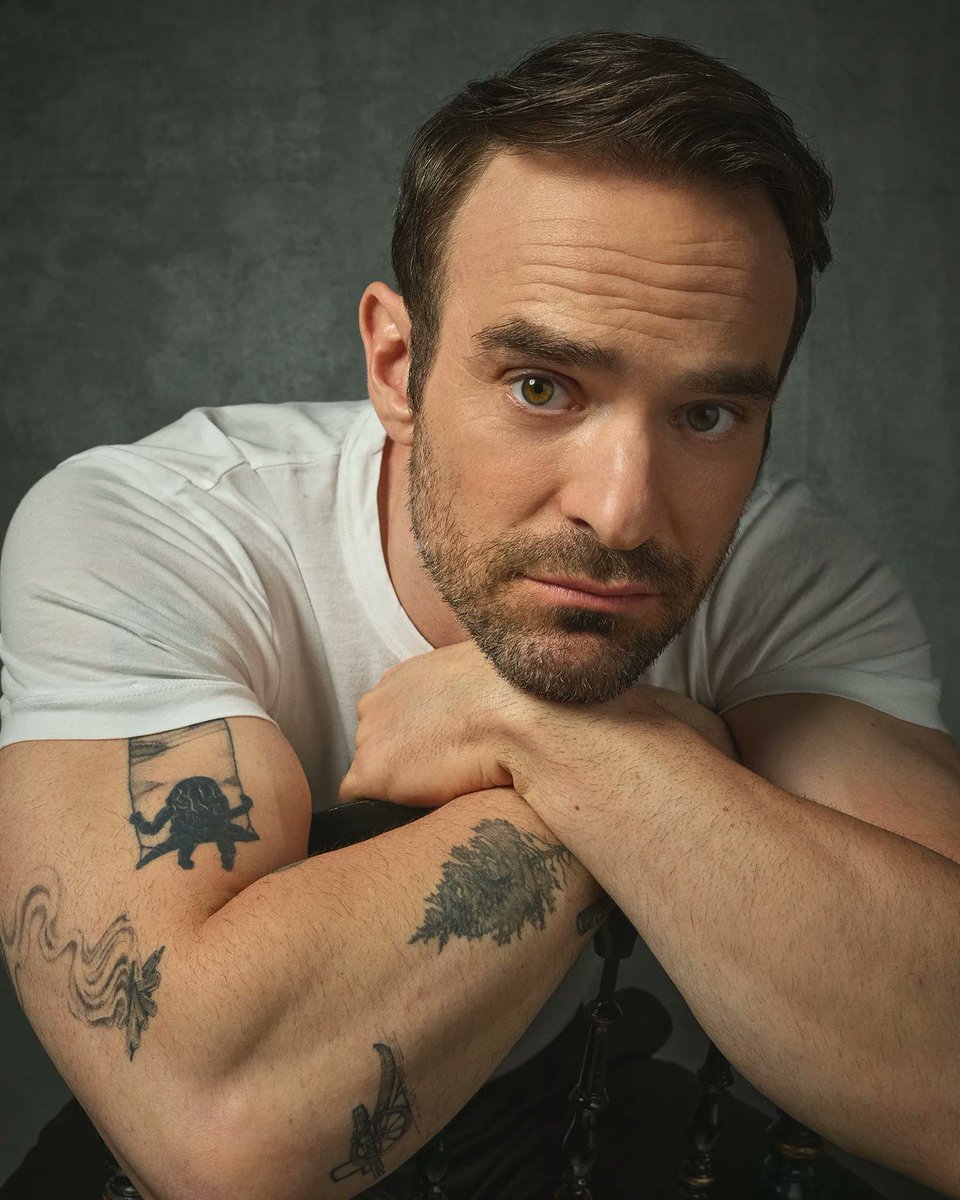 _DaredevilShots's tweet image. Charlie Cox stuns in new photo for Variety’s #ActorsOnActors