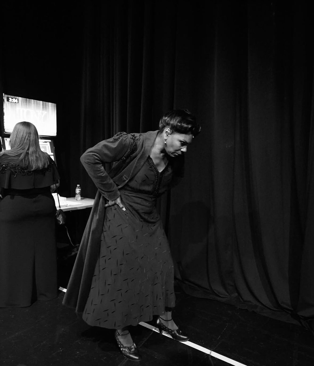 Jenny Anderson posted her BTS Tony photos and this one literally took my breath away.