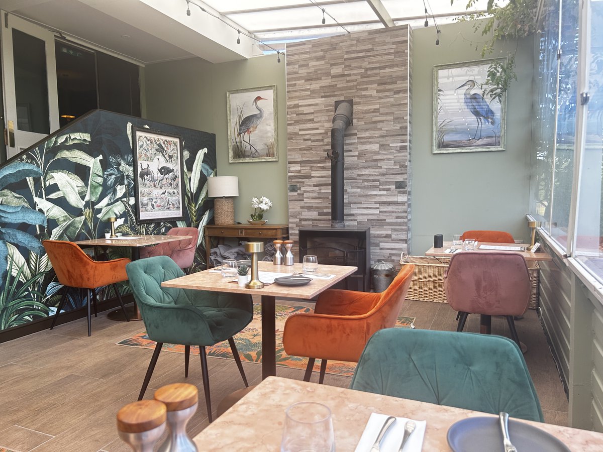 Join us everyday between 3 and 6pm for Cocktails - 2 for 1

Your favourite cocktails! Sit outside in the sun enjoying our beautiful gardens.  No need to book just drop in if you're passing! 

 #CocktailHour  #OutdoorDining #GardenVibes #CocktailLovers #2For1Cocktails #LocalEats