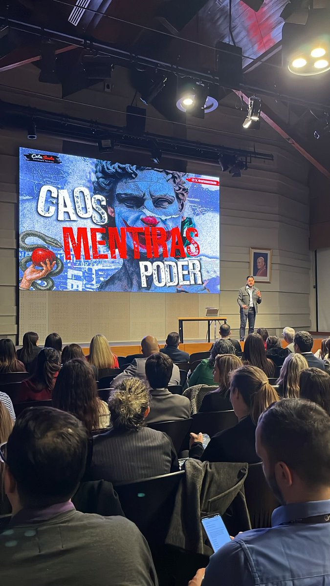 Abner Piñate (@abnerpinate) on Twitter photo “ El Caos no se evita, se Diseña”
🇨🇴 <a href="/carlossanchezdu/">Carlos Sánchez</a>
⚡️🇦🇷 <a href="/CumbreCP/">CumbreCP</a> <a href="/PolitologosD/">Politólogos Digitales</a> <a href="/CumbreOnline/">Cumbre.Online</a> #CongresoBA “ El Caos no se evita, se Diseña”
🇨🇴 <a href="/carlossanchezdu/">Carlos Sánchez</a>
⚡️🇦🇷 <a href="/CumbreCP/">CumbreCP</a> <a href="/PolitologosD/">Politólogos Digitales</a> <a href="/CumbreOnline/">Cumbre.Online</a> #CongresoBA
