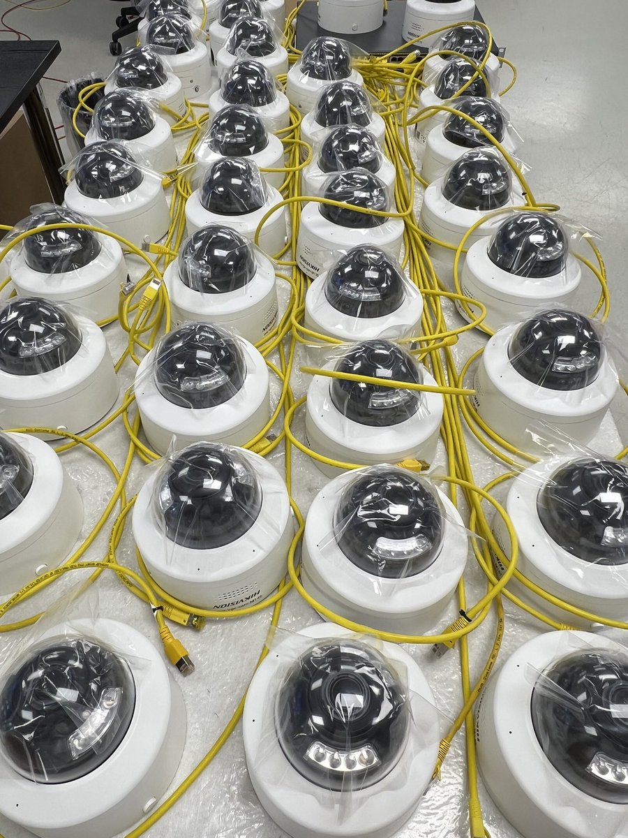 We create clever #FAT &amp; #SAT for #soc #occ #nmc #mcc #controlroom workplaces with avs #intellicontrol &amp; #intelliscreen #askus solutions #SmartCity #cybersecurity #futureworkspace #monitoring #Military #traffic #grid #collaboration #ergonomie #design #AVpro at Kuwait