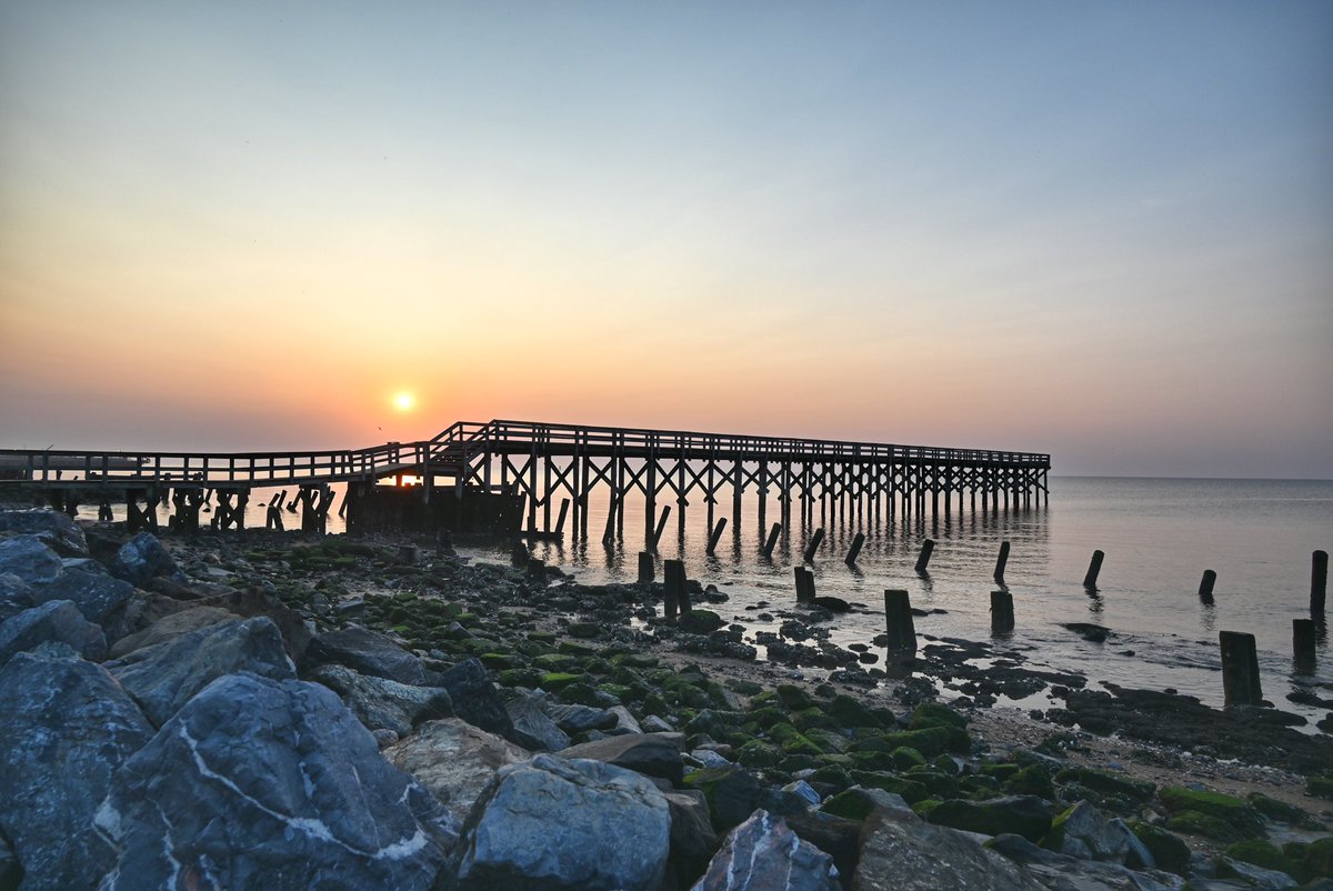 adrummergirl's tweet photo. Good Morning from port Mahon, Delaware 🌅 #delaware  #portmahon #doverde #sunrise @spann @delawareonline @DelWeatherNet @DelawareDNREC @DelawareToday @MyDelmarvaNow @CNNweather @weatherchannel @WeatherNation @USATODAY @onlyinyourstate @sunrise https://t.co/F9J15N4OG0