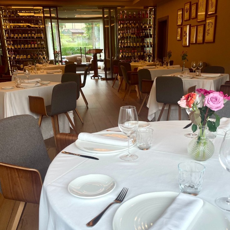 Mesa lista, ambiente tranquilo y sabores que te encantarán.
¡Ven a disfrutarlo!

▪️ Carta y menús: ow.ly/oonW50W3YLh

#BalnearioDePuenteViesgo #Gastronomía #RestauranteCantabria