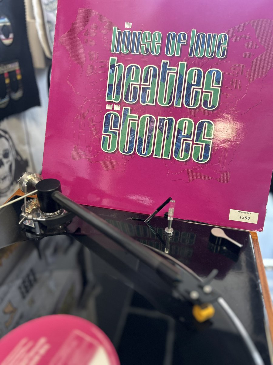 The Beatles &amp; the Stones.
Nineties classic.

#beatles #rollingstones #nineties #houseoflove