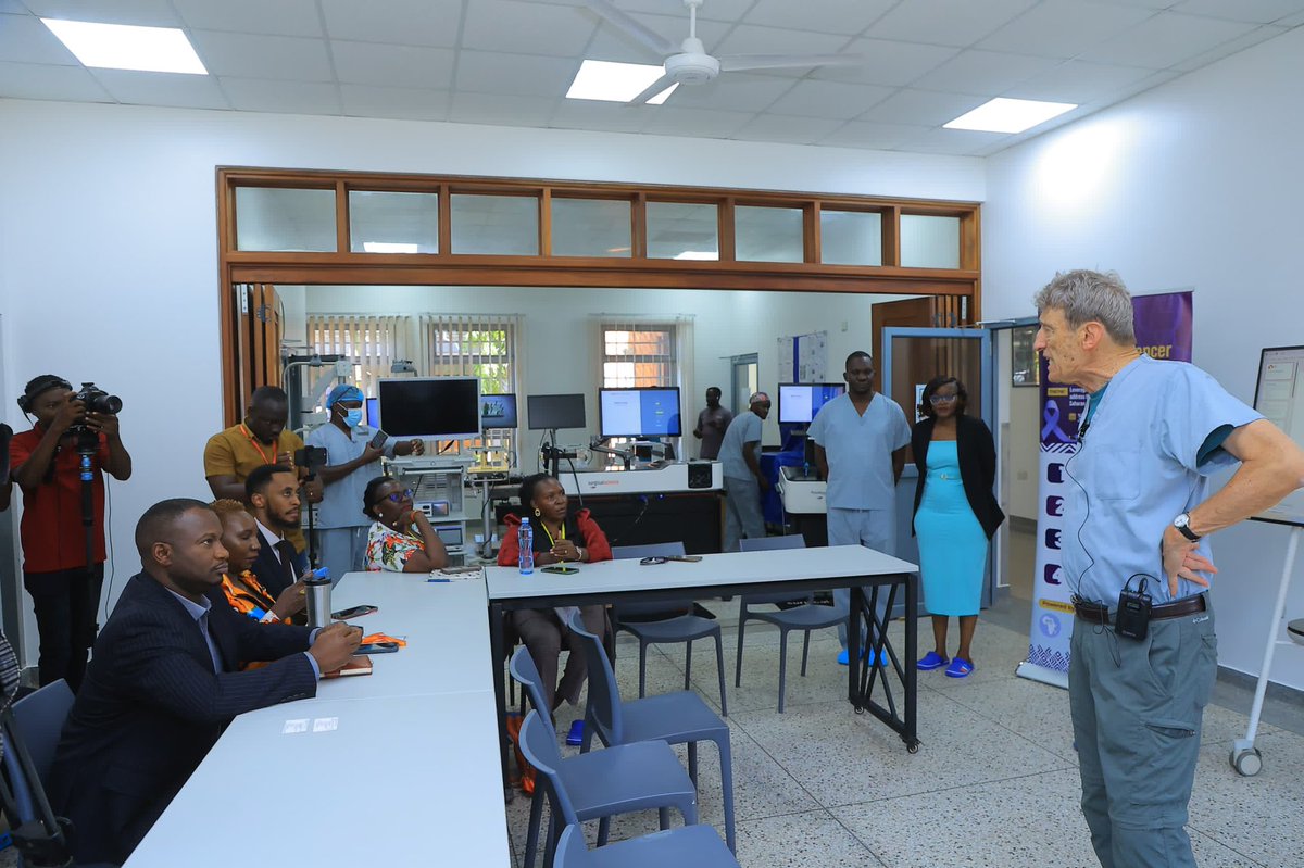 UgaEmbaWashDC's tweet image. Happening now: Uganda Embassy partnered with @ugandacancerin and AfrCC to conduct training of doctors and nurses at @GSI_Kyabirwa on insertion of 'stents' for Oesophageal cancer patients to reduce the burden of Oesophageal cancer in Uganda
@UgandaMFA
@MinofHealthUG
