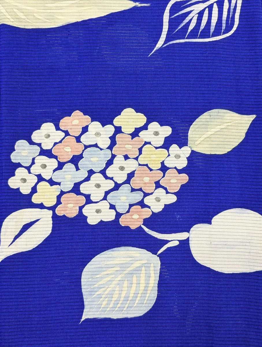 #今日のトルソーさん は紫陽花柄のアンティーク着物コーディネート🫧
身丈148,裄丈63.5,袖丈68㎝
#夏着物 #着物 #kimono #着物コーディネート #アンティーク着物 #キモノ葉月 #キモノ葉月代田橋