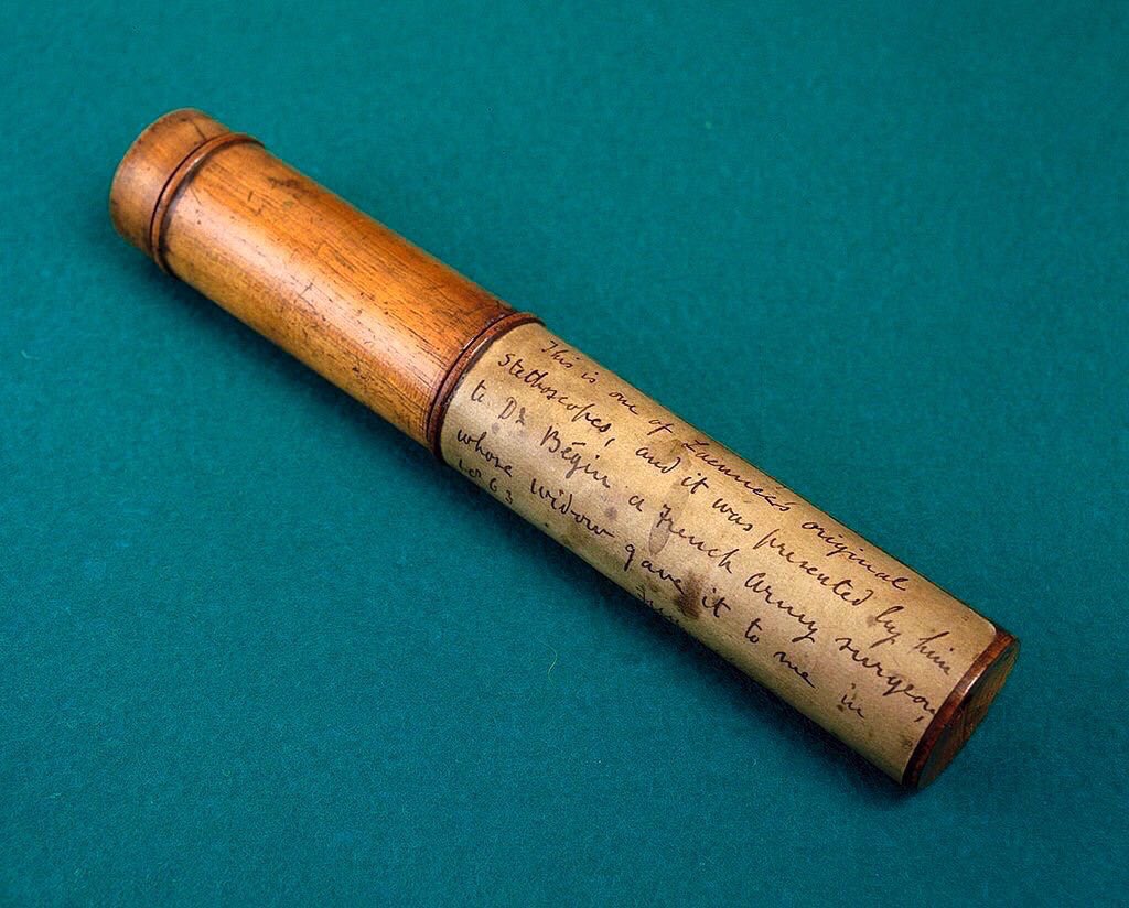 Picture of an early Laennec stethoscope circa. 1820 - Courtesy of the Science Museum London bit.ly/1Ls7fMh #histmed #historyofmedicine #stethoscope #pastmedicalhistory