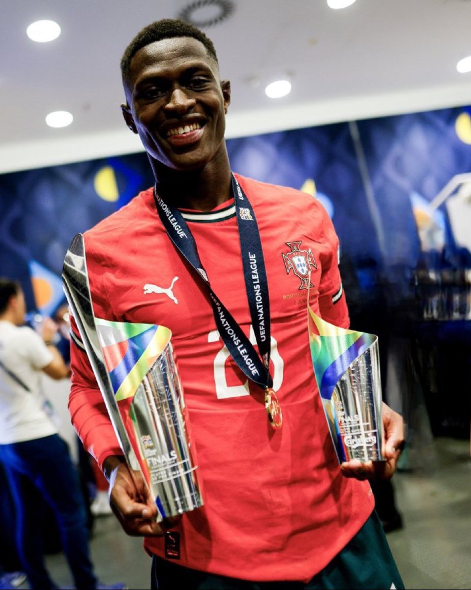 مُـحَمَّـد tweet media