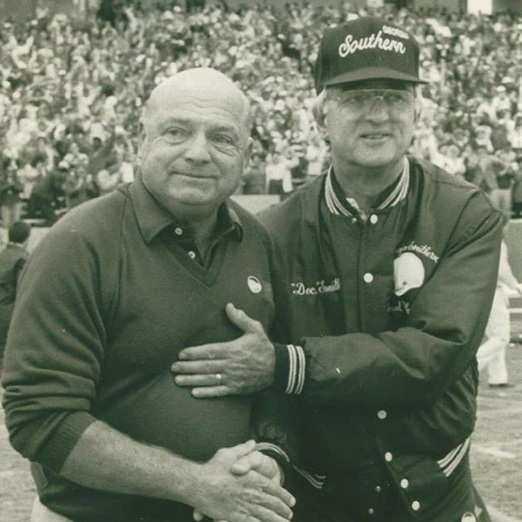 Water Hose Drinkers tweet media