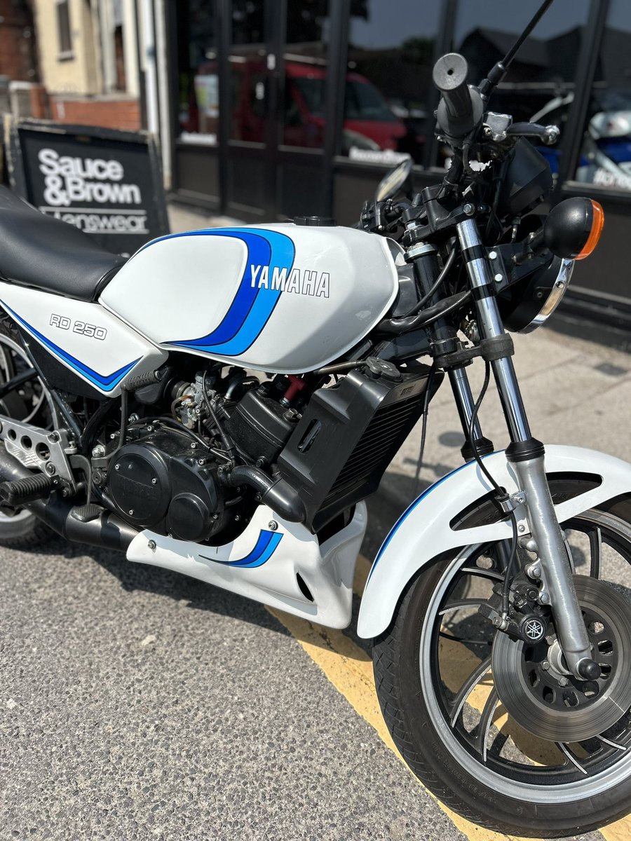 Eighties Classic at HQ <a href="/YMUKofficial/">Yamaha Motor UK</a> RD250

#eighties #classic #yamaha #hq