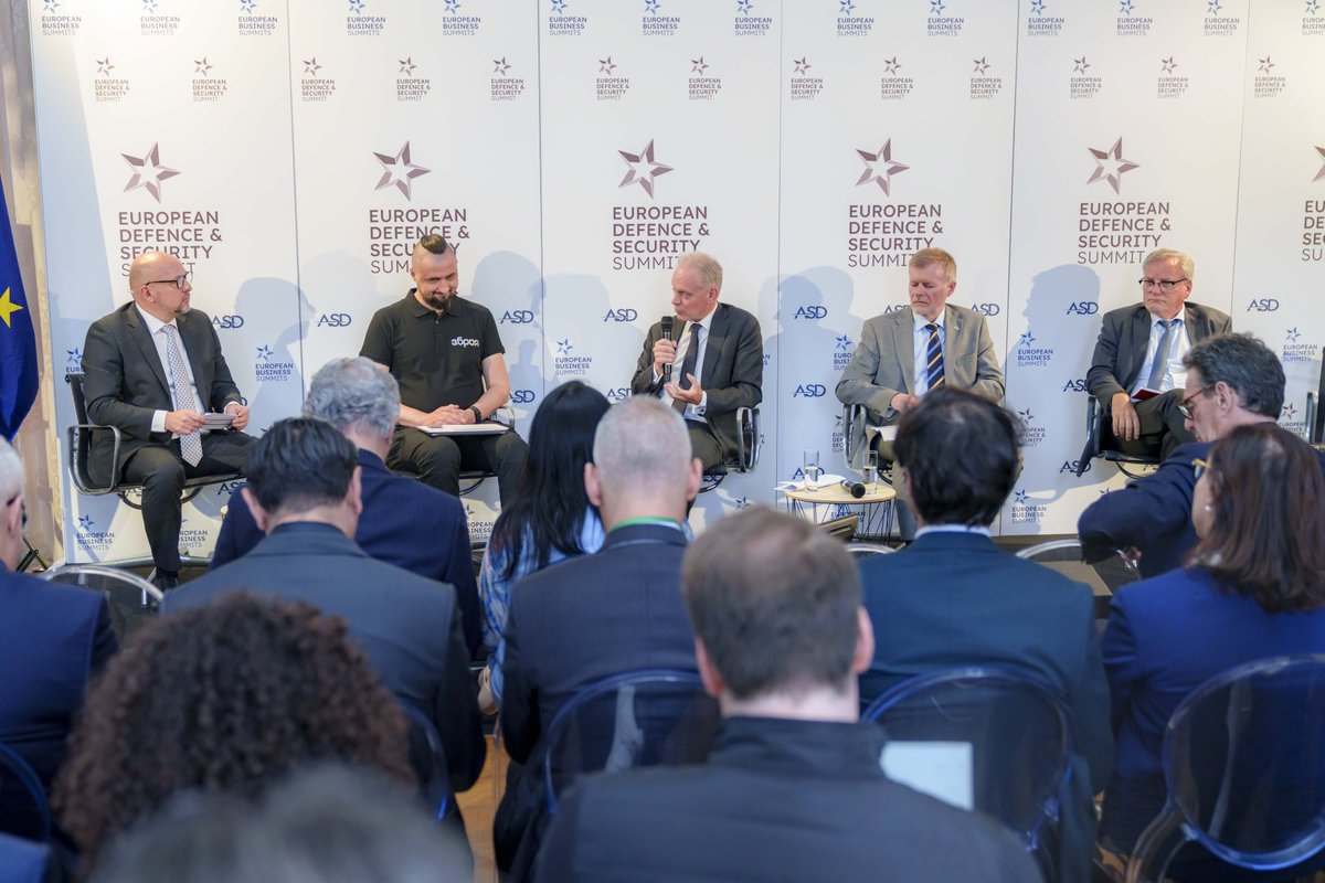 Yaroslav Trofimov (@yarotrof) on Twitter photo Asked what is the single most important thing Ukraine needs for its war effort — drones, AI, missiles, air defense ? — <a href="/AKamyshin/">Alexander Kamyshin</a> didn’t hesitate: What I need most is *propellant* <a href="/ebsummiteurope/">European Business Summits</a> Asked what is the single most important thing Ukraine needs for its war effort — drones, AI, missiles, air defense ? — <a href="/AKamyshin/">Alexander Kamyshin</a> didn’t hesitate: What I need most is *propellant* <a href="/ebsummiteurope/">European Business Summits</a>