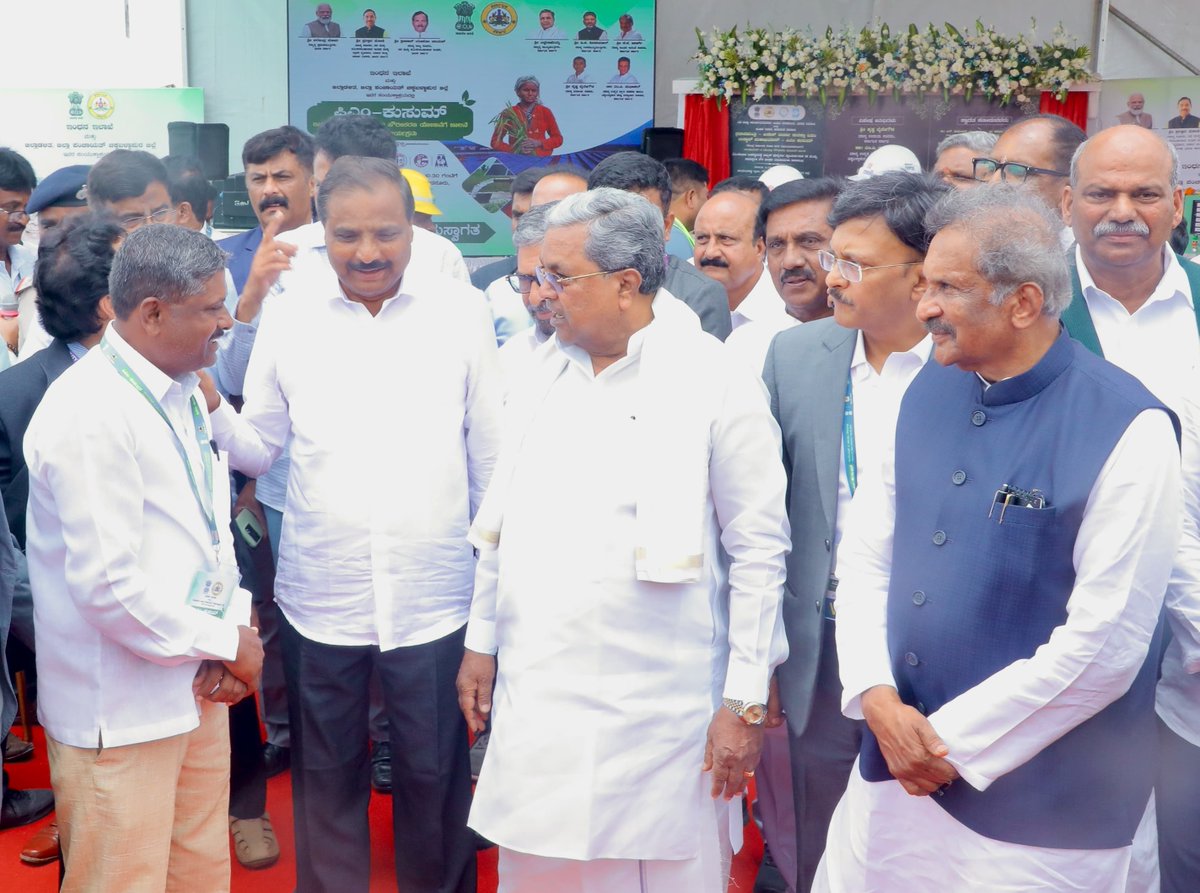 thekjgeorge's tweet photo. We are not only investing in clean energy infrastructure—we are investing in our farmers, in their future, and in the long-term resilience of our agriculture sector.
#SolarPowerForFarmers #SustainableKarnataka #EnergyForAll #CleanEnergyRevolution #EnergyDepartment #PoweringKarnataka #EnergyForProgress @EnergyDeptGoK @KarnatakaVarthe @KJGeorgeOffice @kptcl_official @NammaBESCOM @kpcl_official